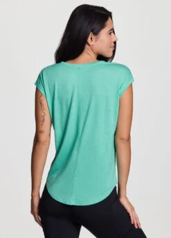 Breezy Hi Low Tee -Rbx Active Wear Shop 3d6ea68d 7bd2 4cab a49c b1873c16e291