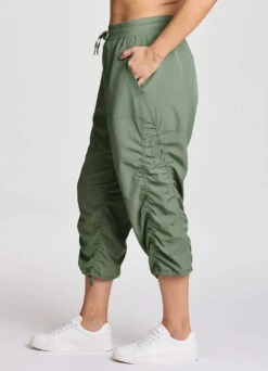 Plus Lumen Lightweight Capri Pant -Rbx Active Wear Shop 4c6d0862 a4fd 4ef7 99b7 d3719ac658dd
