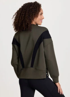 LuxeSoft Colorblock Sweatshirt -Rbx Active Wear Shop 6444bc31 ac9a 4545 b905 3f6055044e98