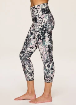 In The Wild Ultra Hold Capri -Rbx Active Wear Shop 6f5515ad c5c3 4137 8f12 6f61a67c9cce