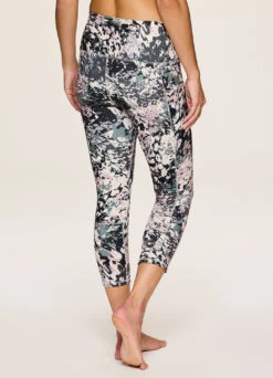 In The Wild Ultra Hold Capri -Rbx Active Wear Shop 889320a7 f0d4 4c92 a99a cd34af8350da