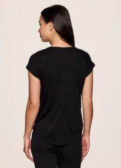 Breezy Hi Low Tee -Rbx Active Wear Shop 8995db4b 4181 448e b5b8 70801ee1d845