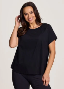 Plus On The Run Tee -Rbx Active Wear Shop 8c71cbb9 dde6 45c5 a16c 99ebd9ba9444