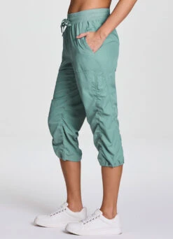 Lumen Lightweight Capri Pant -Rbx Active Wear Shop 9f30959b be55 4538 a1dc 96999bf45e0e