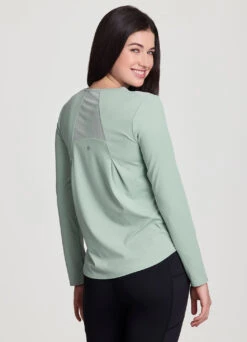 Extra Mile Mesh Tee -Rbx Active Wear Shop ab155d58 e281 4fc5 b86b e54c37d6b38f