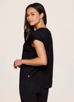 Breezy Hi Low Tee -Rbx Active Wear Shop b60f2db6 218a 4f2a 8fc6 4b378f4a6f27