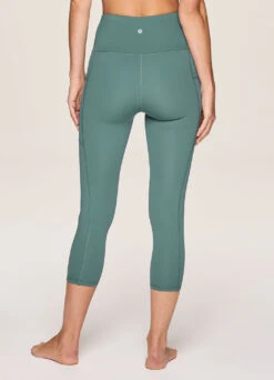 Crossover Ultra Hold Capri -Rbx Active Wear Shop c13e821f cdcf 4948 a6a0 6952db9285a5