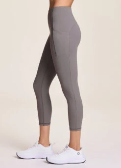 Recharged Super Soft Capri -Rbx Active Wear Shop c90180d7 6deb 4c1b b392 61ebe5fe9813