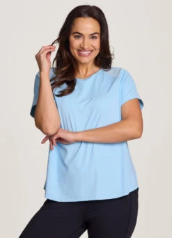 Plus On The Run Tee -Rbx Active Wear Shop ca8c0ac5 bc2e 415c b4a2 24a96bf1c00a